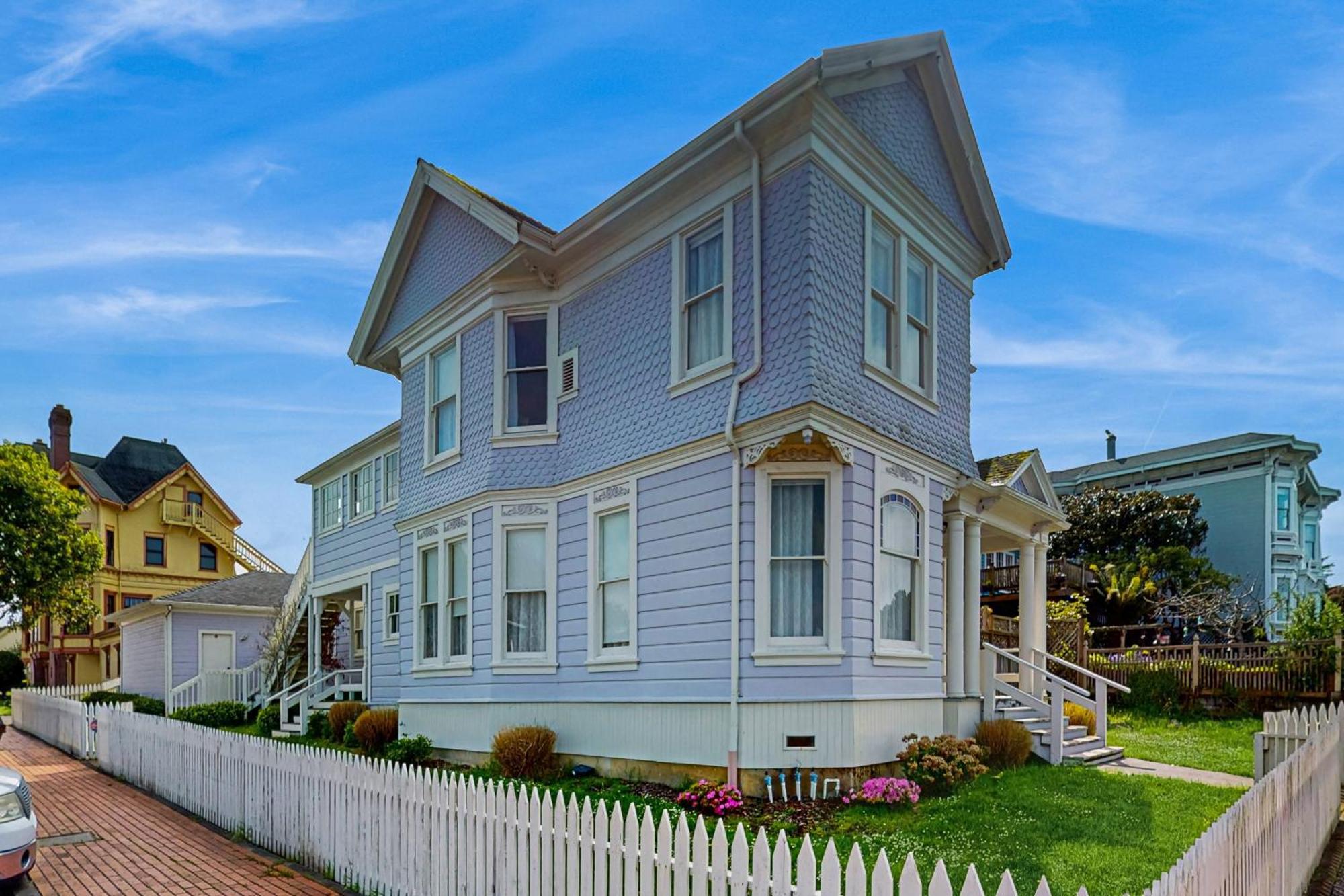 Lilac Victorian Downstairs 유레카 객실 사진
