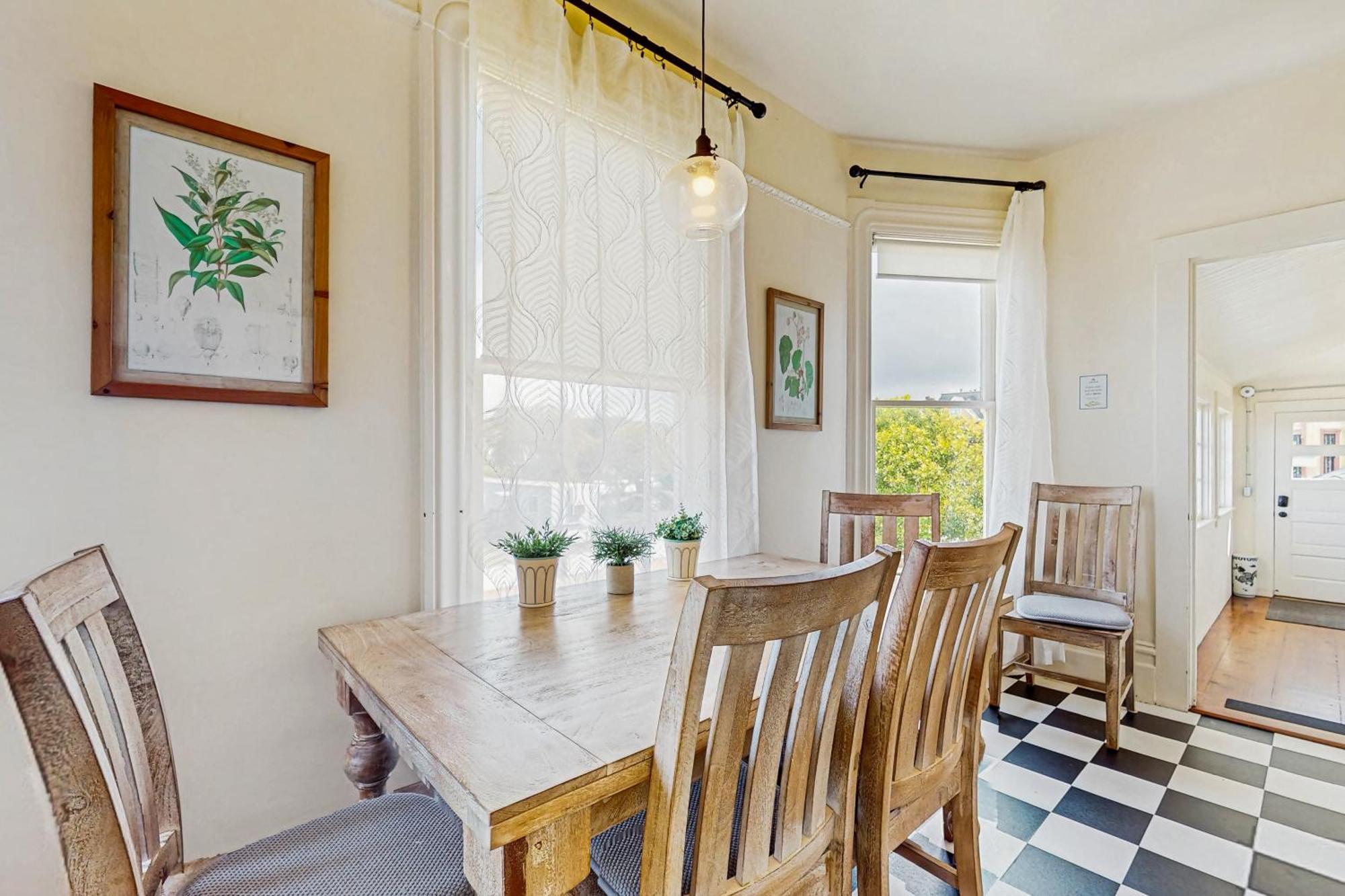 Lilac Victorian Downstairs 유레카 객실 사진